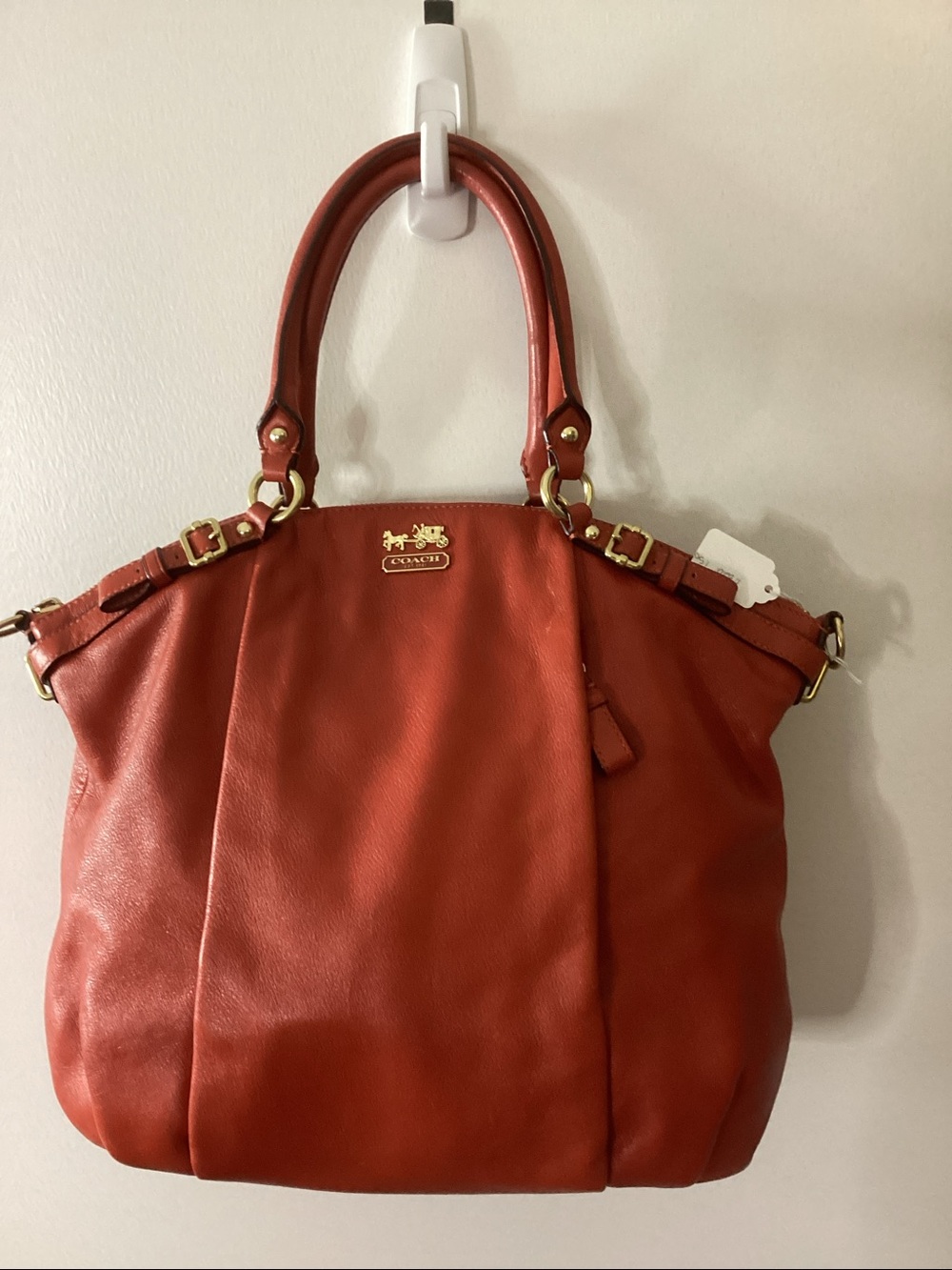 COACH #320 Burnt orange Madison leather shoulder bag. Preloved item sold as is